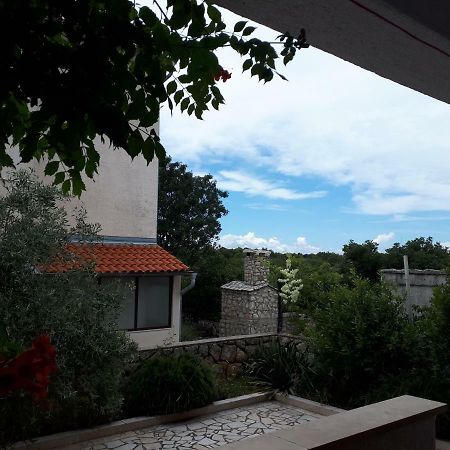 Apartment Lea Cres Luaran gambar